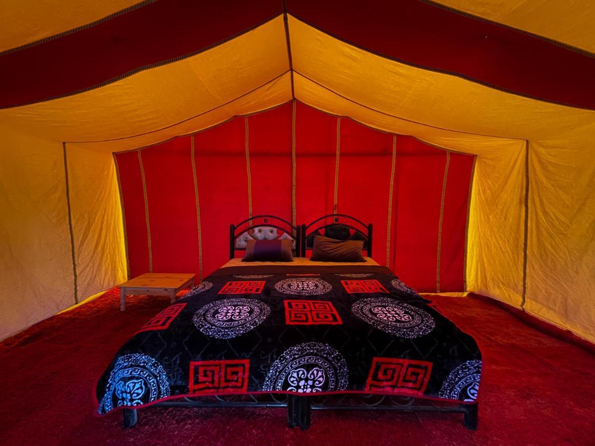 Bivouac Les Nomades & Foum Zguid To Chegaga Tours Hotell Exteriör bild