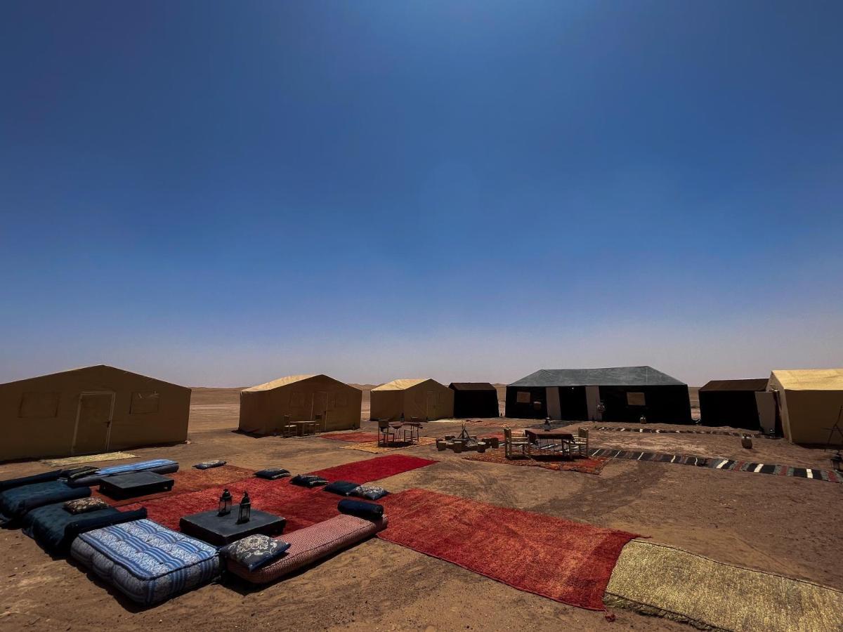 Bivouac Les Nomades & Foum Zguid To Chegaga Tours Hotell Exteriör bild