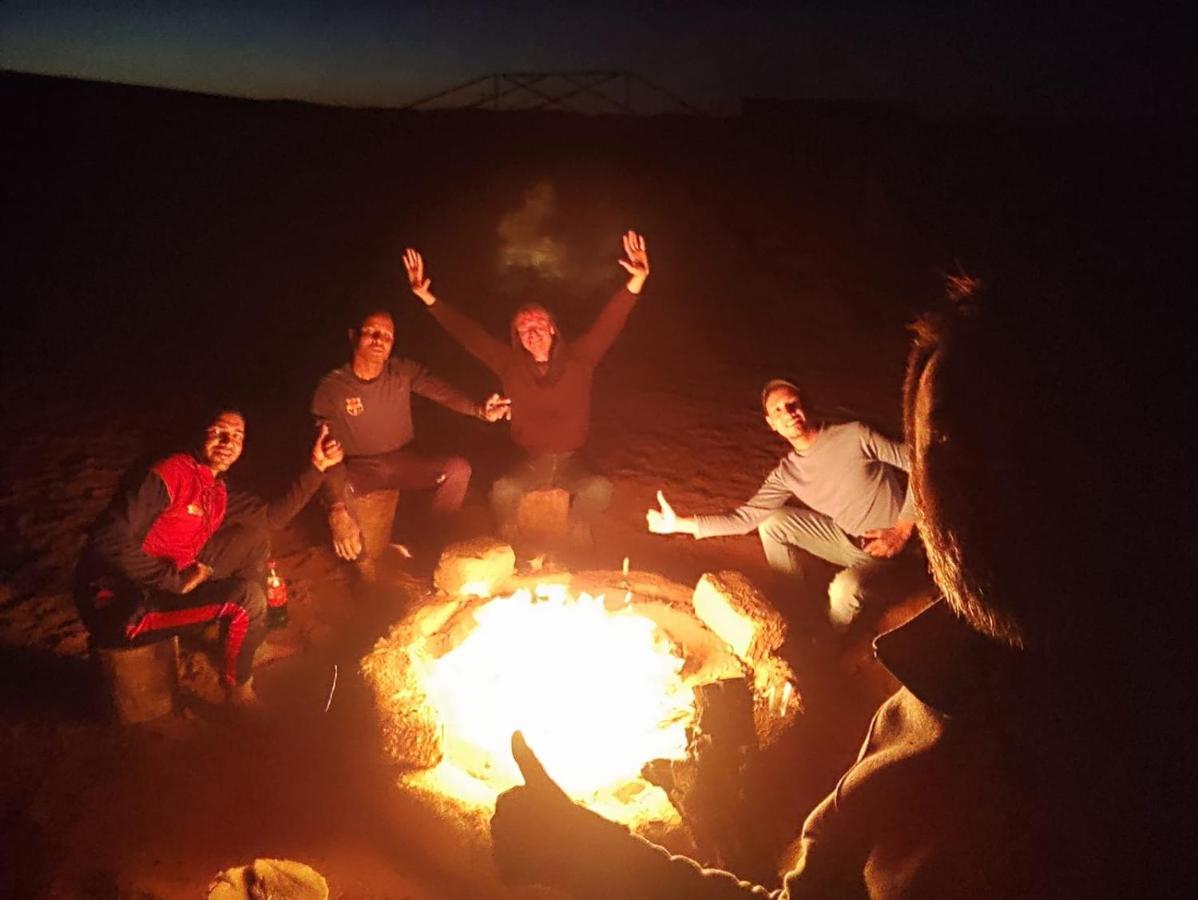 Bivouac Les Nomades & Foum Zguid To Chegaga Tours Hotell Exteriör bild