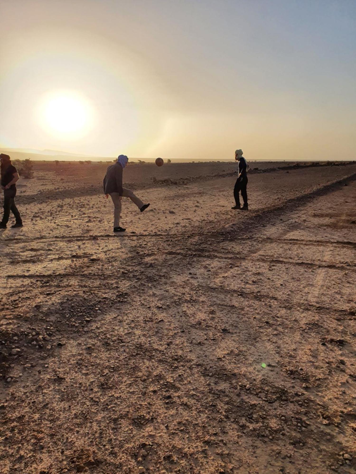 Bivouac Les Nomades & Foum Zguid To Chegaga Tours Hotell Exteriör bild