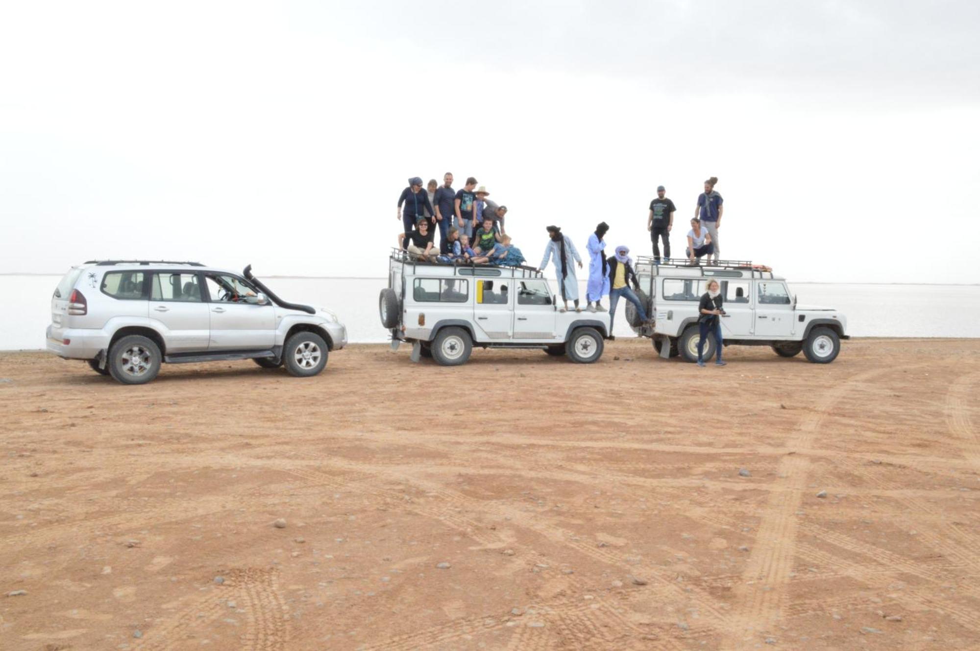 Bivouac Les Nomades & Foum Zguid To Chegaga Tours Hotell Exteriör bild